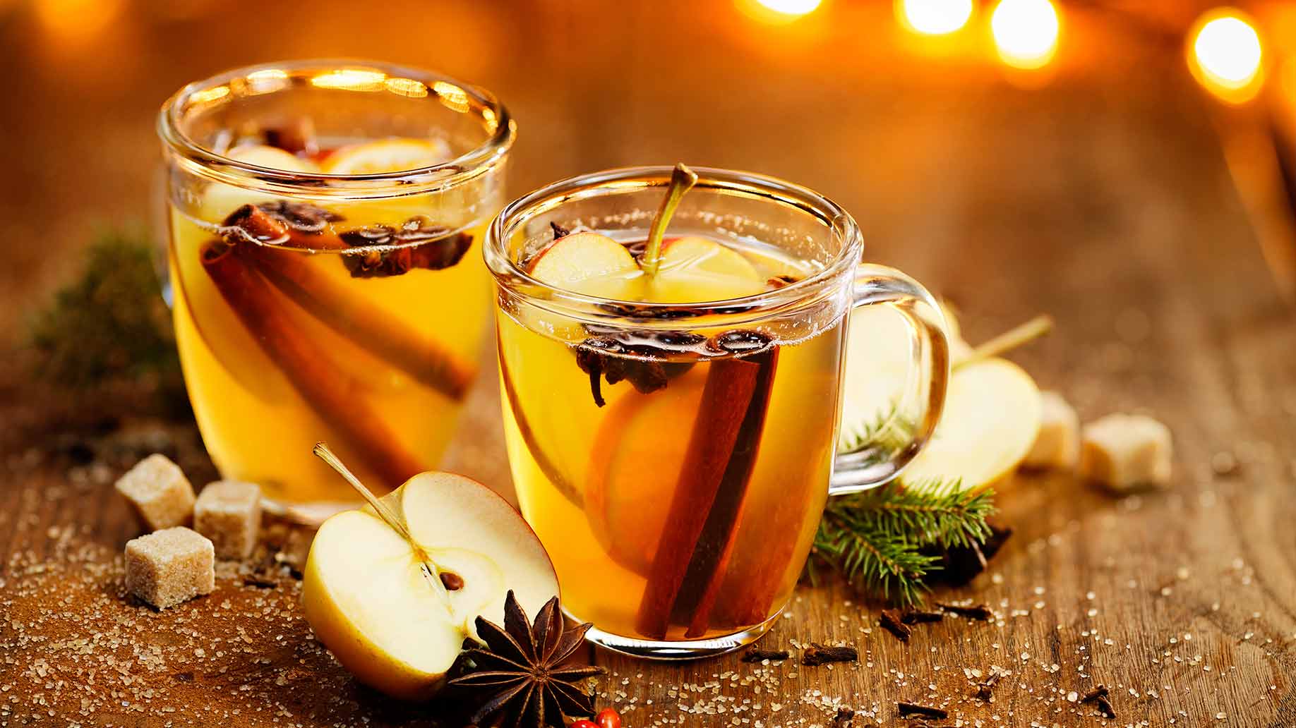 http://www.remediesforme.com/wp-content/uploads/2015/12/apple-cider-vinegar-ways-to-use-enjoy-fresh-apples-drink.jpg
