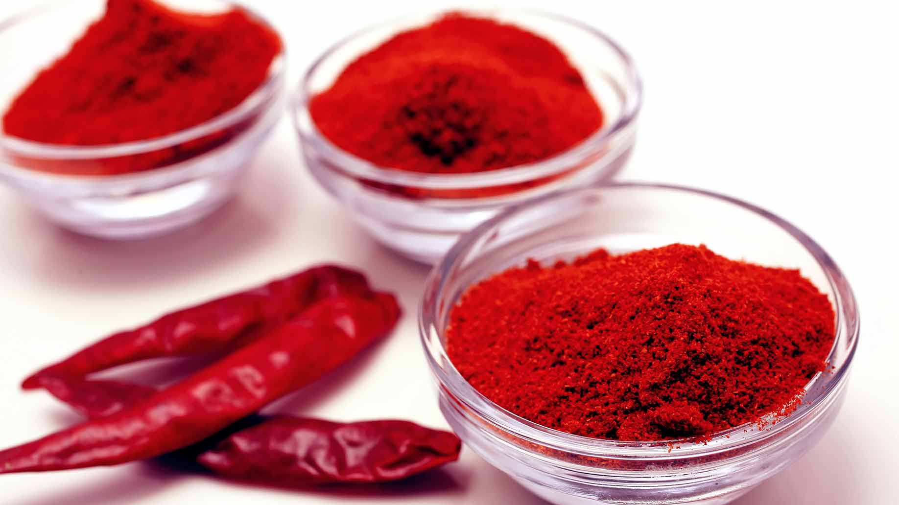 cayenne pepper capsaicin red powder natural remedy to lower high blood pressure hypertension