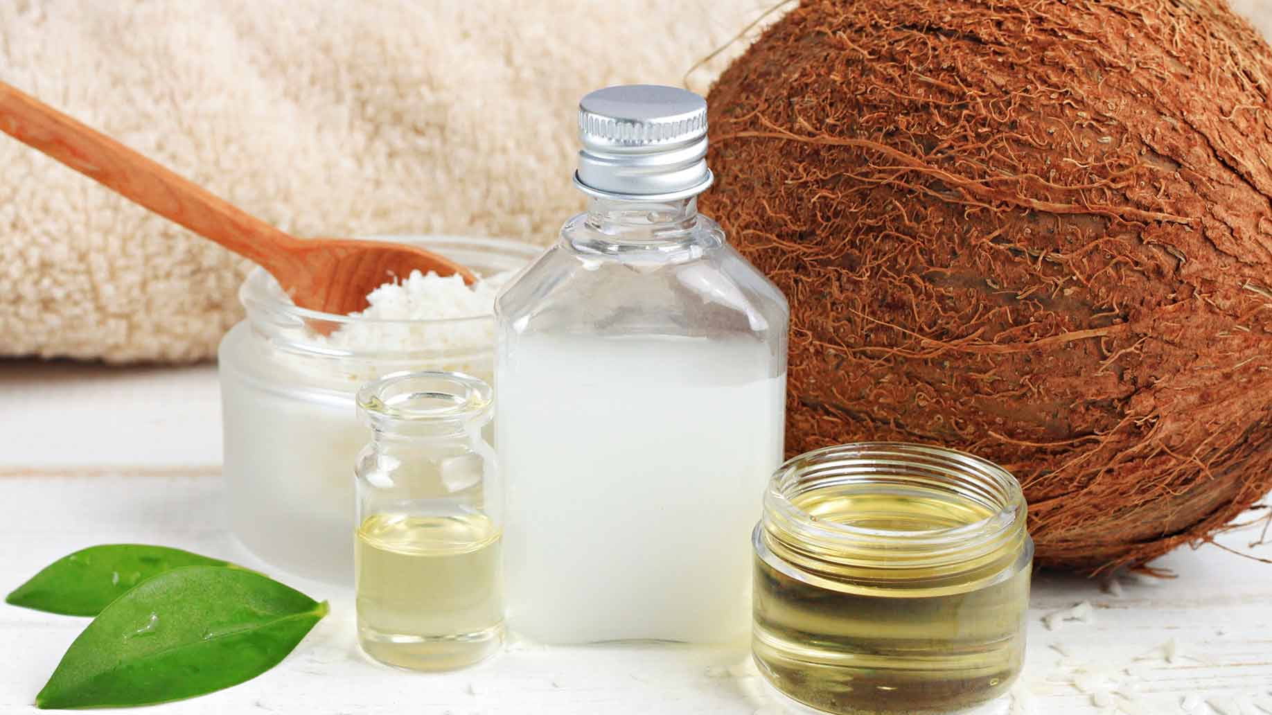 coconut milk water moisturizing conditions soft silky dry frizzy hair fat natural diy shampoo ingredients