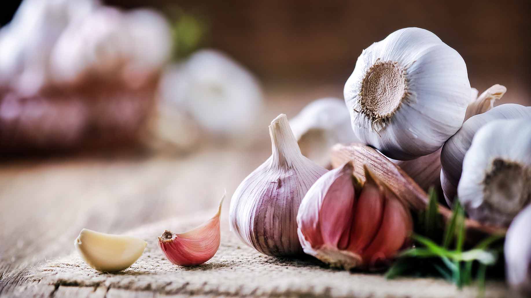 high cholesterol garlic cloves heart health natural remedies