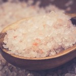 sea salt himalayan salt benefits detox baths remove toxins naturally