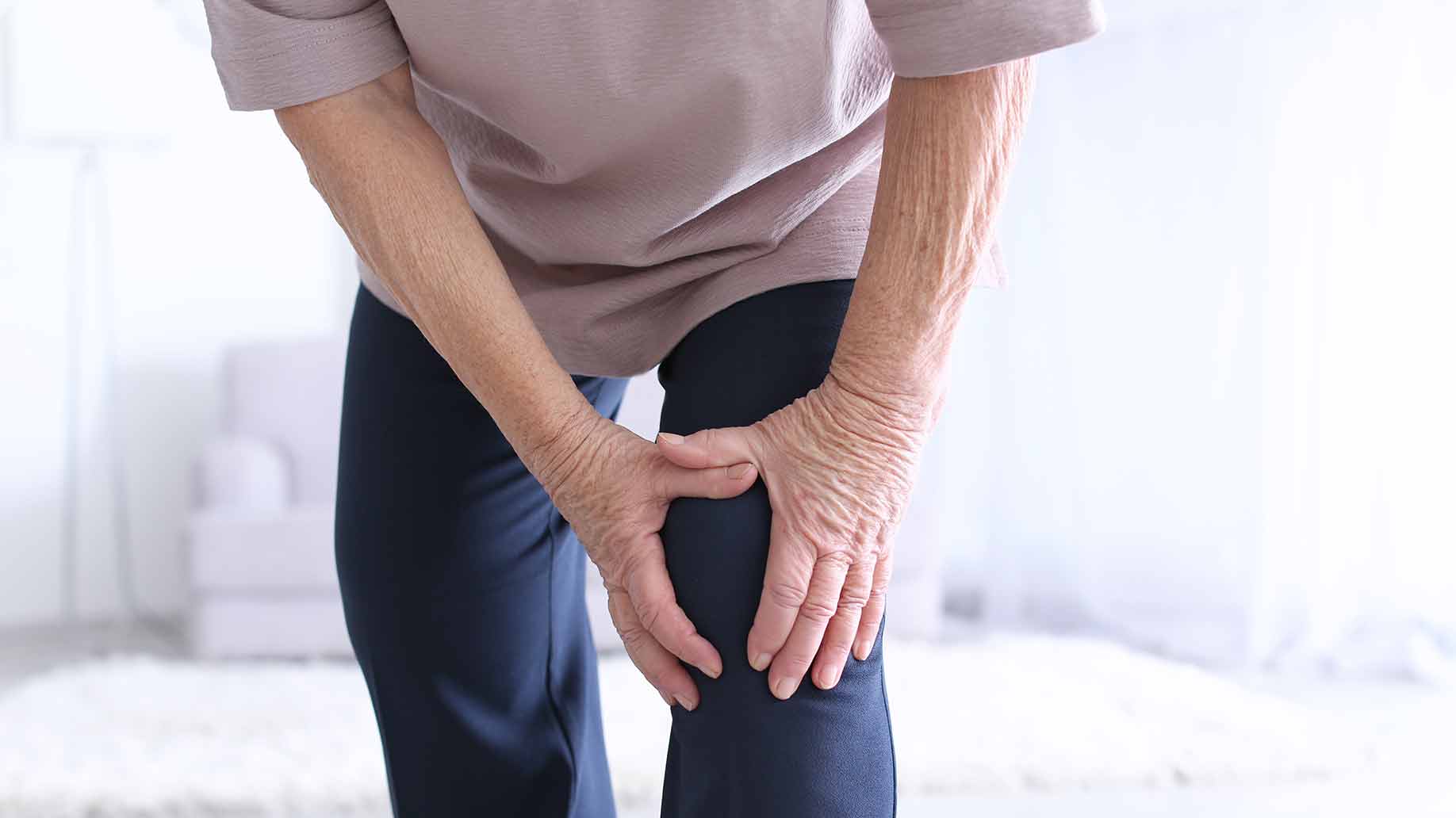 osteoporosis vitamin d weak pain knee joints bones calcium break fracture menopause