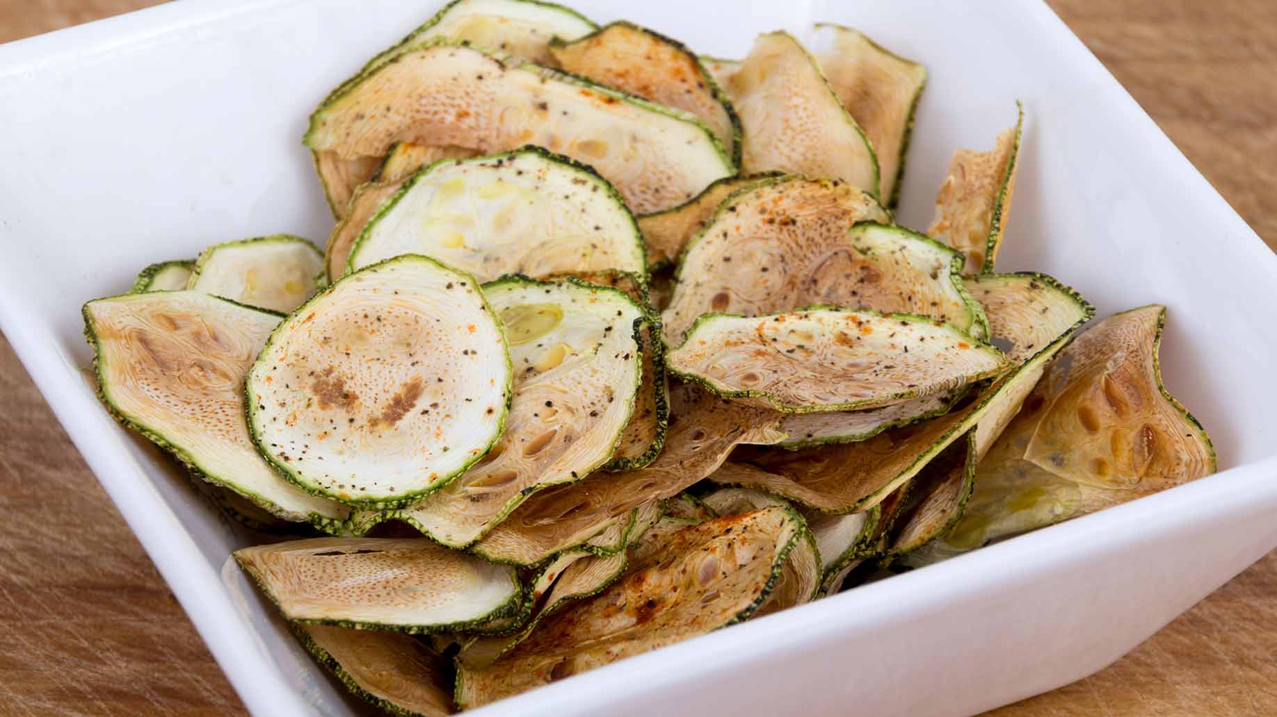 zucchini chips roasted baked natural healthy snack ideas